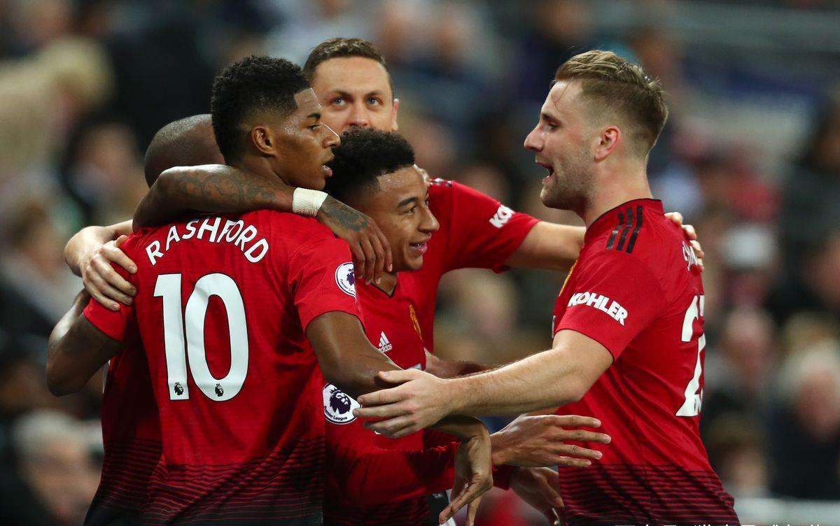 他的表现犹 他的表现犹