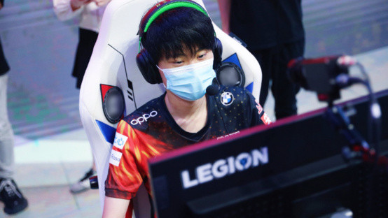 [图]骑士7人得分上双轻取灰熊 豪取16连胜创队史纪录.