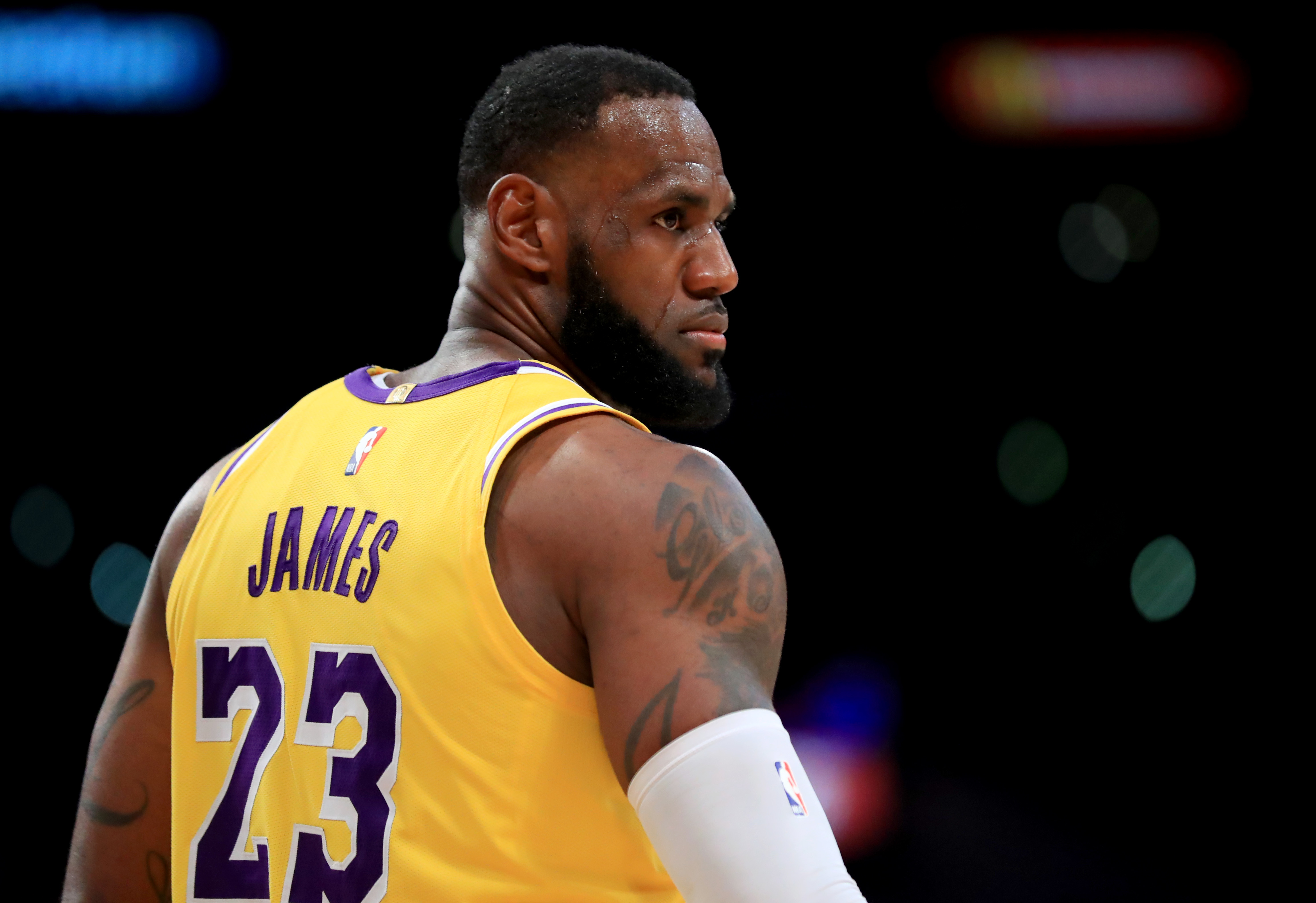 的禁区攻击 的禁区攻击