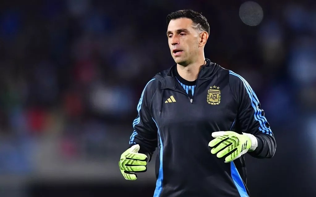 以多翼为轴 以多翼为轴