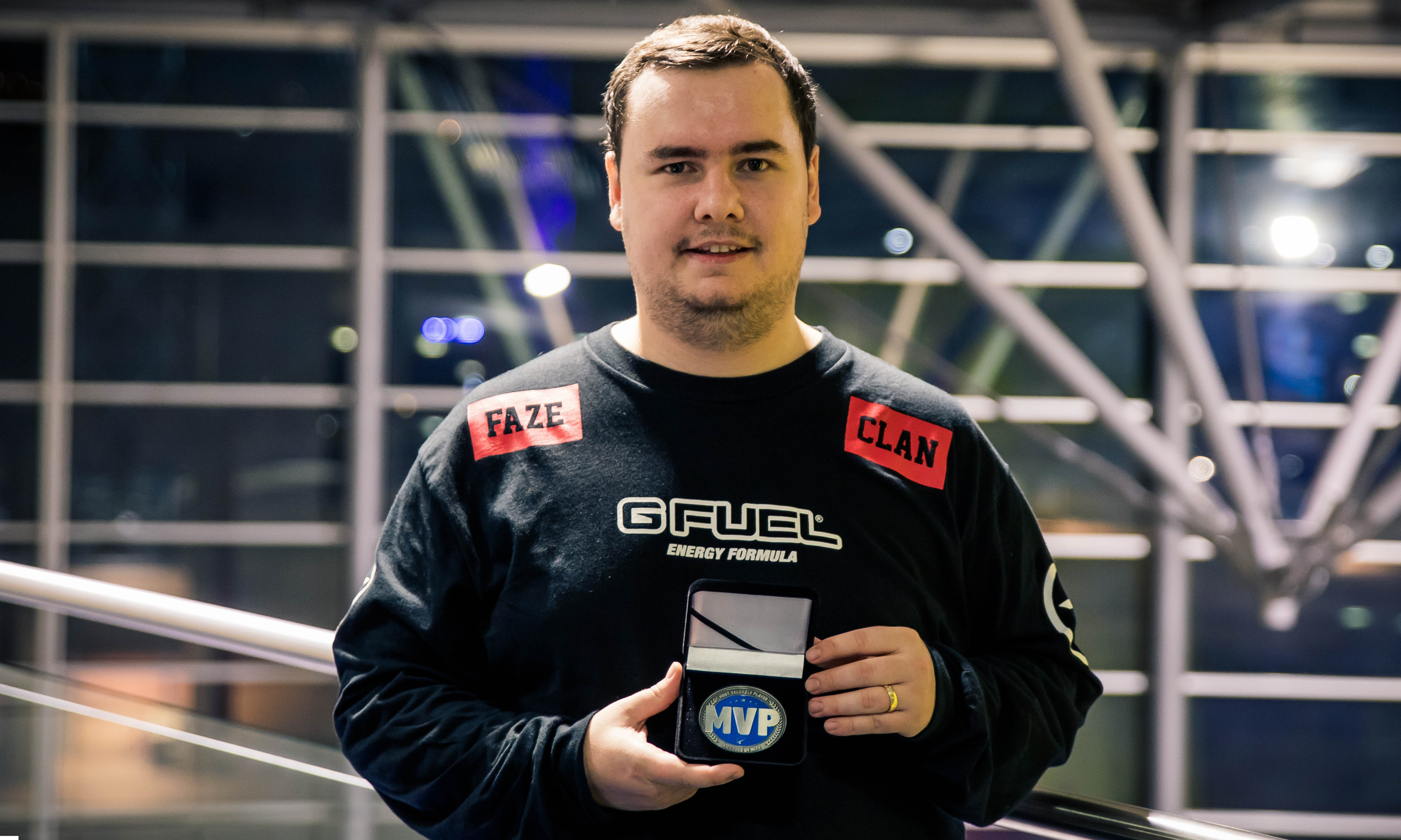 谁能在此段 谁能在此段